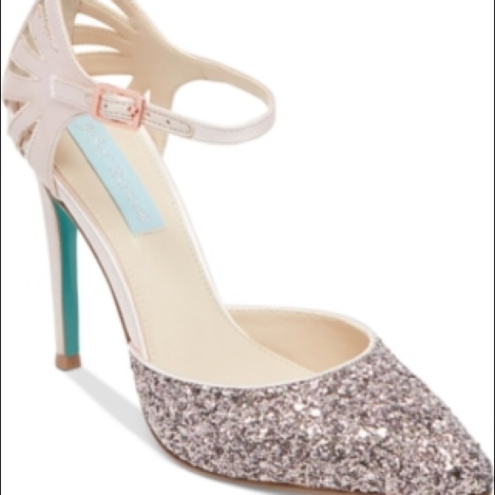 Betsey Johnson Avery rose gold/blush glitter heels